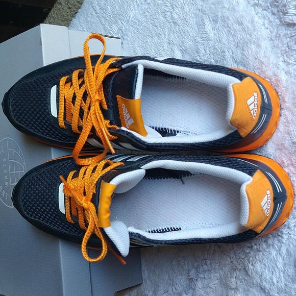 Adidas new York 12 shoes. - Picture 2 of 7